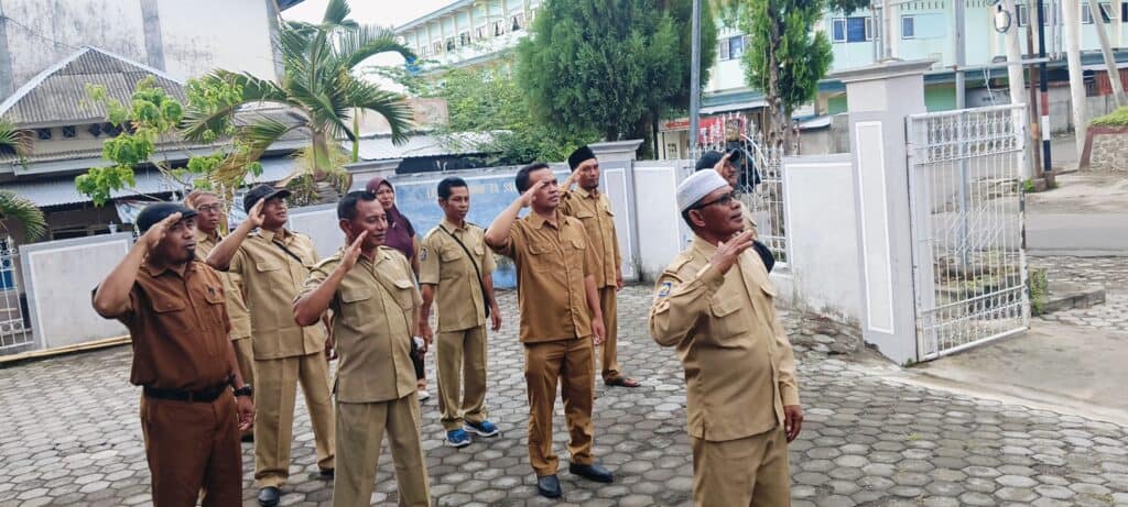 Kegiatan Apel Bendera senin